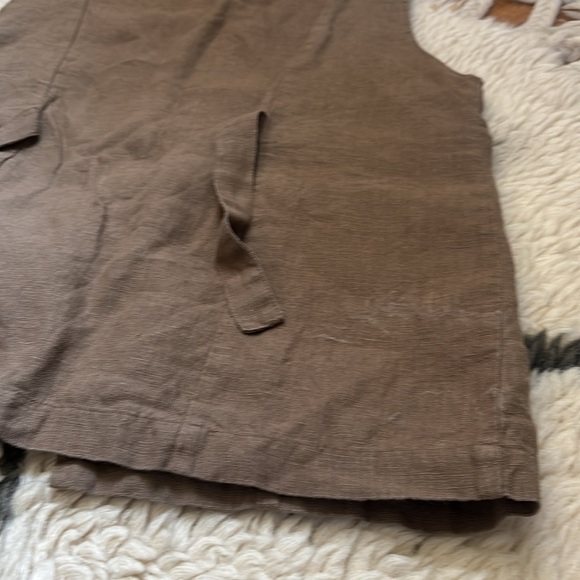 First Rite Linen Vest - Picture 15 of 17